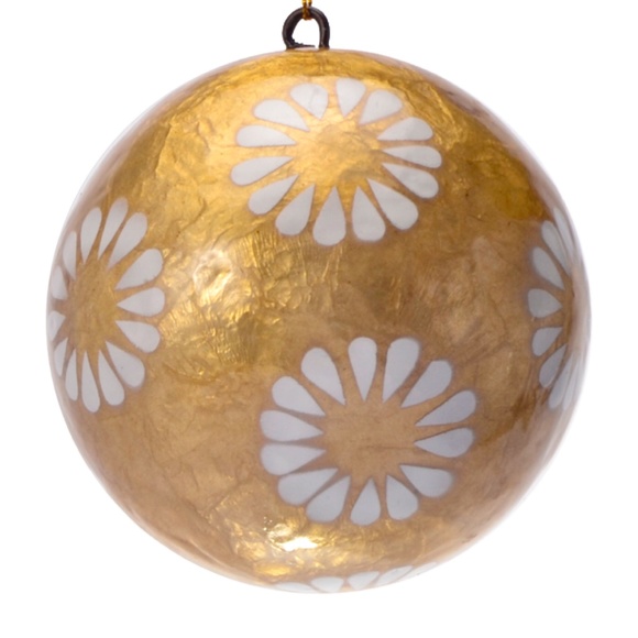 Dorothy Lacquered Hand-made Painted Capiz Christmas Ornament - Picture 1 of 2